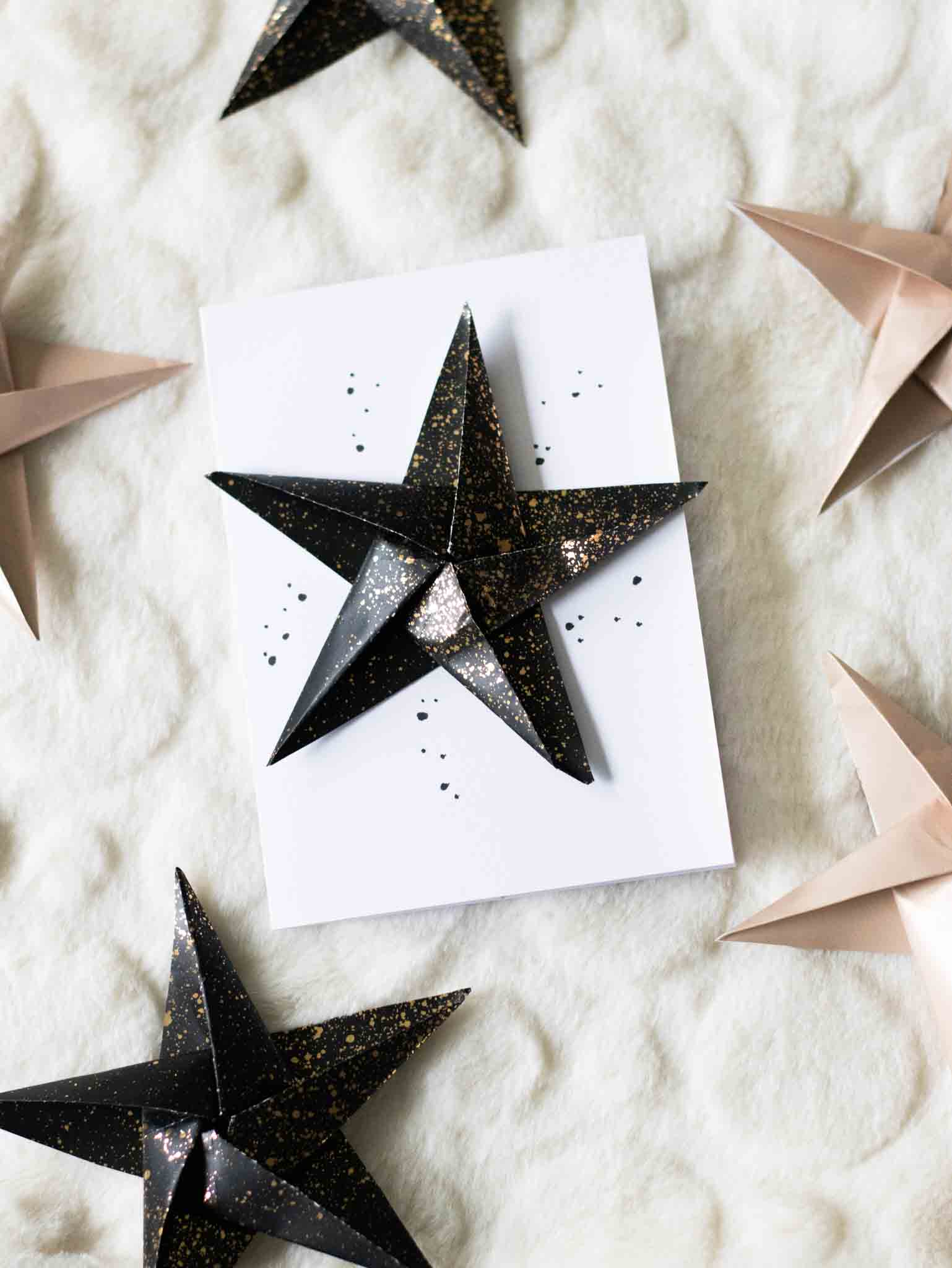 DIY: Weihnachtskarte basteln mit Origami-Papiersterne